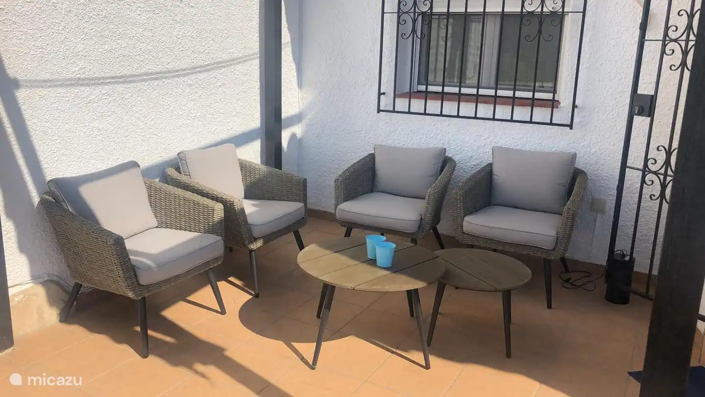 La Casita Blanca Hermano - East terrace