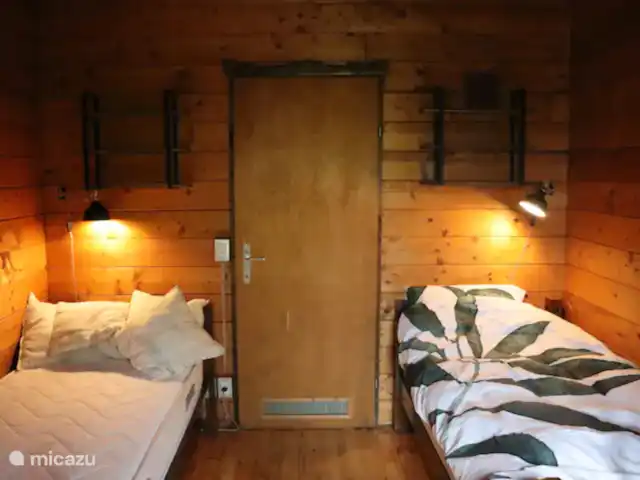 Casa Mottarone | Italie, Piémont, Armeno - cabane en bois / lodge Chambre 3 avec deux lits simples séparés