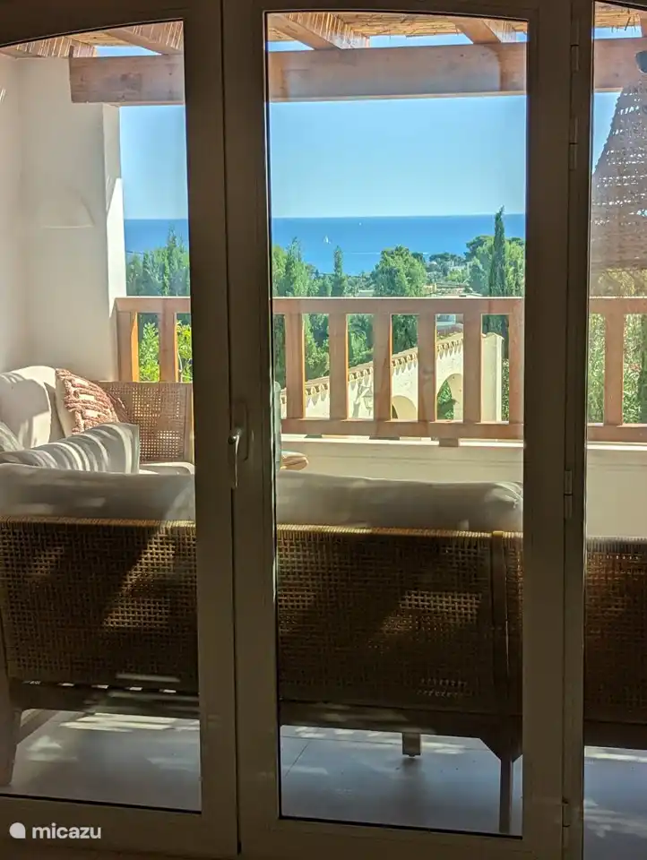 Toller Meerblick von den Schlafzimmern und der Terrasse