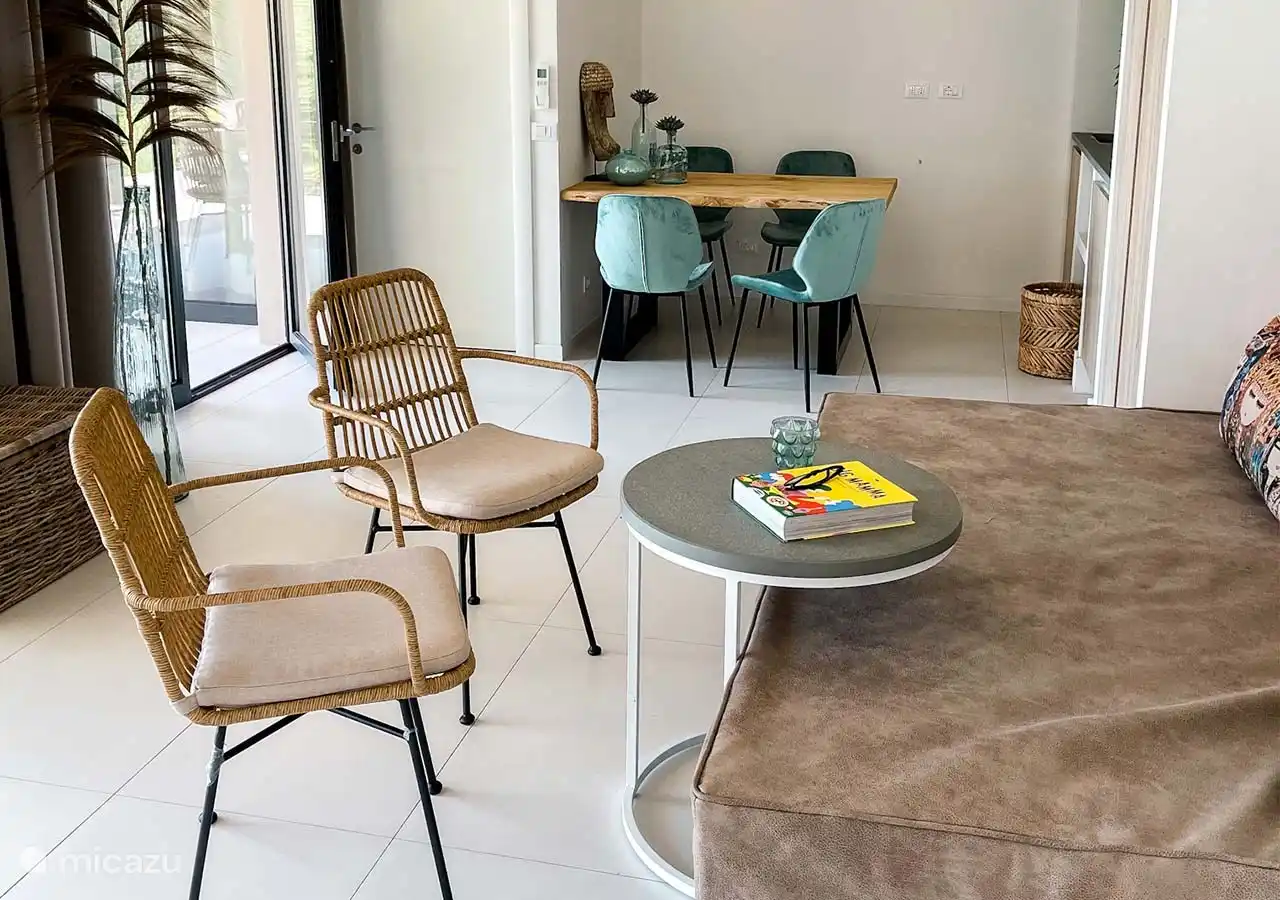 Wohnzimmer mit Schlafcouch für 1 Erwachsenen oder 2 Kinder