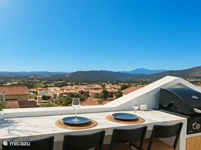Casa Hannah huren in Spanje, Costa Blanca, Finestrat - vakantiehuis Welkom op het nieuwe dakterras!
In 2025 hebben we een gebruiksvriendelijk buitenkeuken geplaatst die jullie kunnen gebruiken en zó optimaal van de uitzichten kunnen genieten