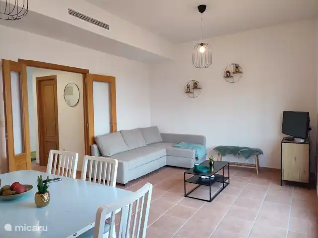 Casa Hannah huren in Spanje, Costa Blanca, Finestrat - vakantiehuis Living: tv zonder kabel aanwezig. Grote eettafel, toegang tot het terras