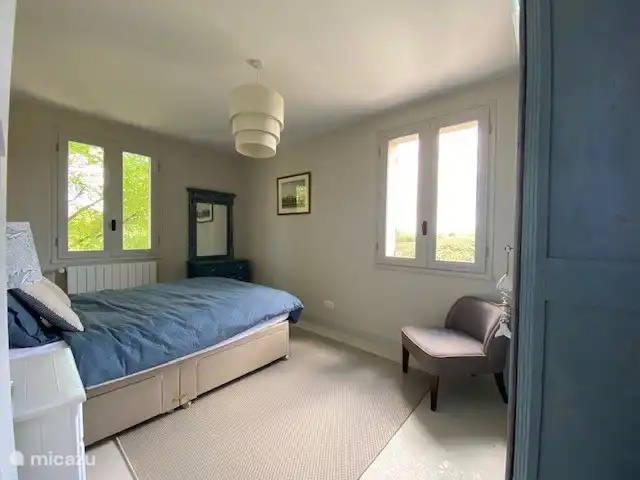 Grande chambre double 3
lit 1.40x2.00m