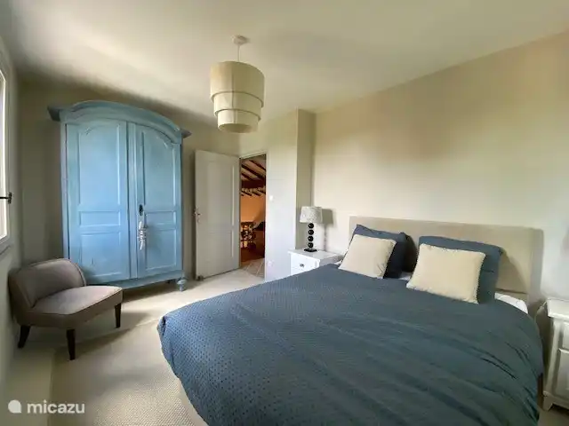 Grande chambre double 2
lit 1.50x2.00m