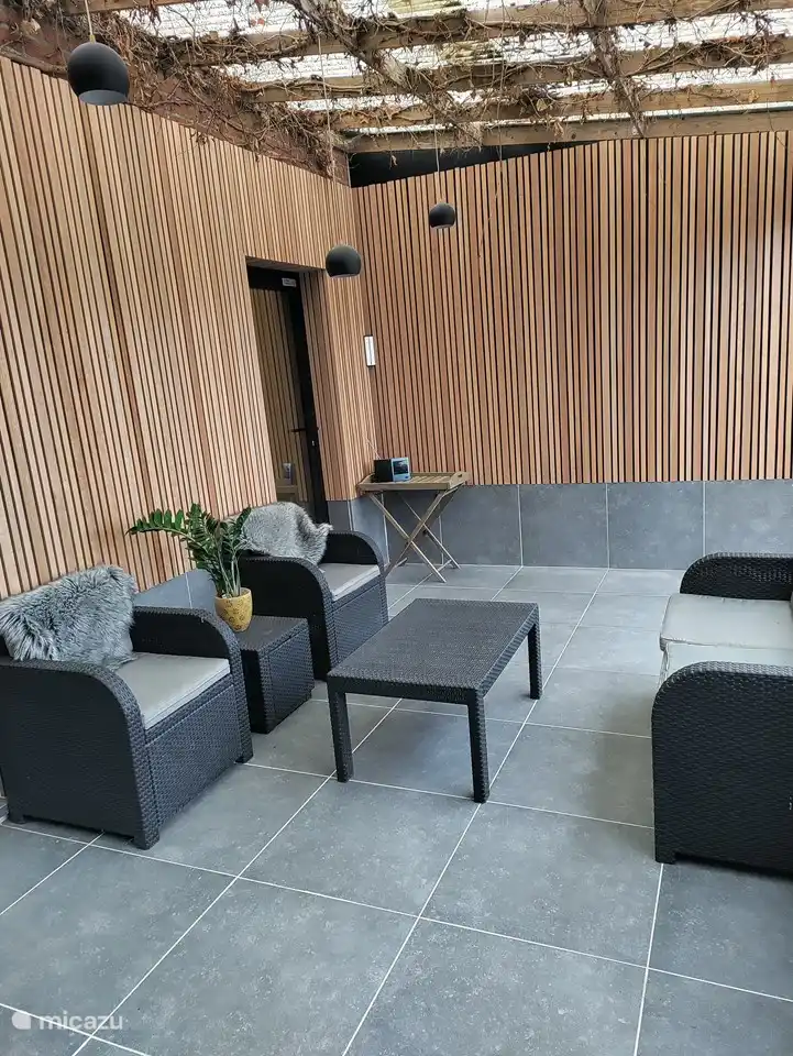 überdachte Terrasse