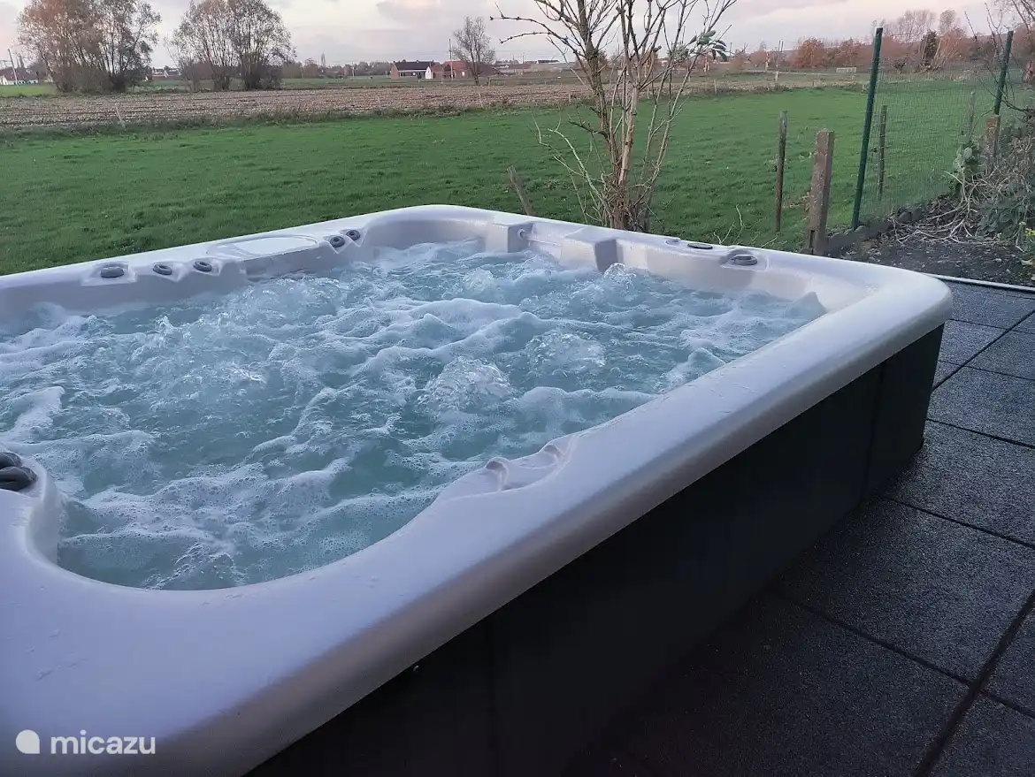 Whirlpool für 5 Personen