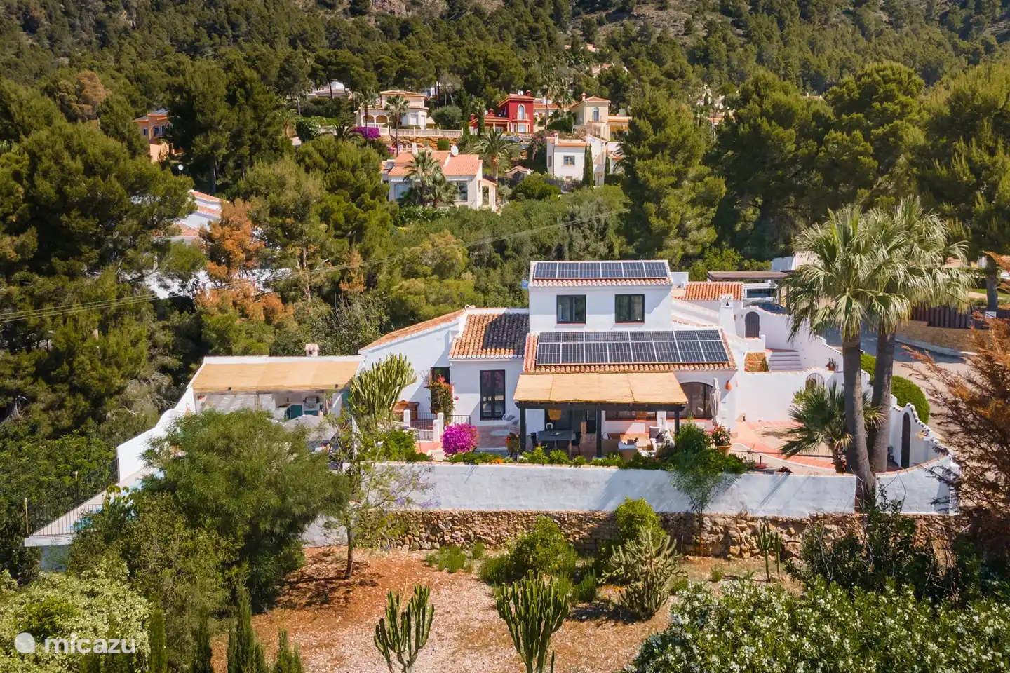 Übersicht Foto Villa