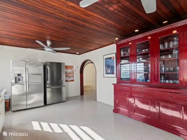 Hacienda Azul | Curaçao, Banda Ariba (est), Jan Thiel - villa Pour les groupes plus importants, un deuxième réfrigérateur est disponible. Pour s’assurer que toutes les bières peuvent rester froides.