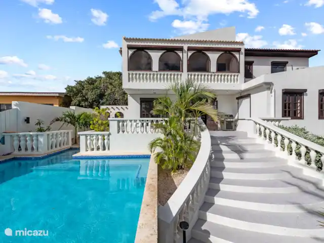 Hacienda Azul | Curaçao, Banda Ariba (est), Jan Thiel - villa Vue sur la piscine, du côté est