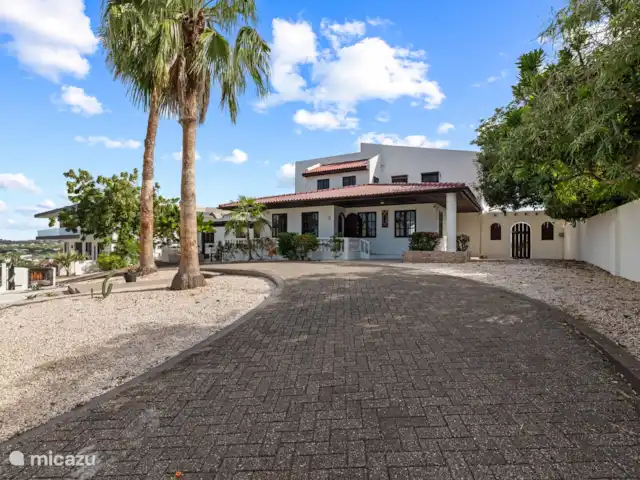 Hacienda Azul | Curaçao, Banda Ariba (est), Jan Thiel - villa Accès à la villa avec portail télécommandé