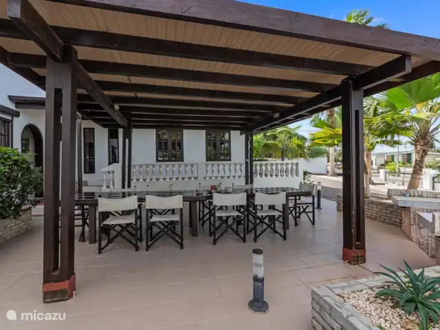 Hacienda Azul | Curaçao, Banda Ariba (est), Jan Thiel - villa Ici, vous pouvez avoir un dîner confortable avec jusqu’à 16 personnes.