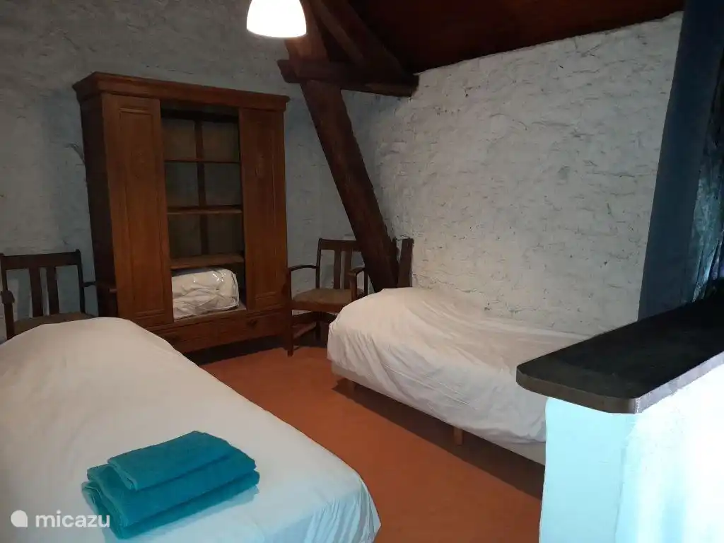 Domaine Leyvinie, Gîte Grenache, Schlafzimmer 3 (mit Vorhang, ohne Fenster)