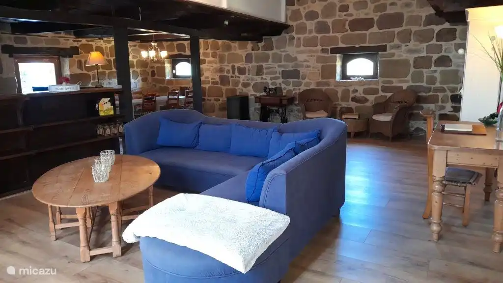 Domaine Leyvinie, Gîte Grenache, Wohnzimmer/Küche