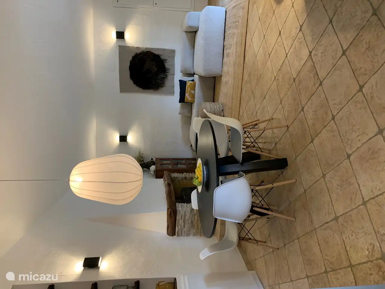 Foto Wohn- und Esszimmer.