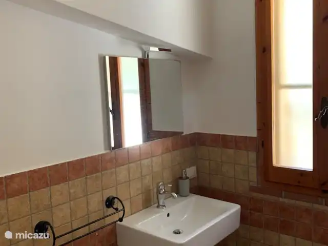 Tra Torre e Mare huren in Italië, Sardinië, Torre delle Stelle - vakantiehuis Badkamer 1; aan slaapkamer 1