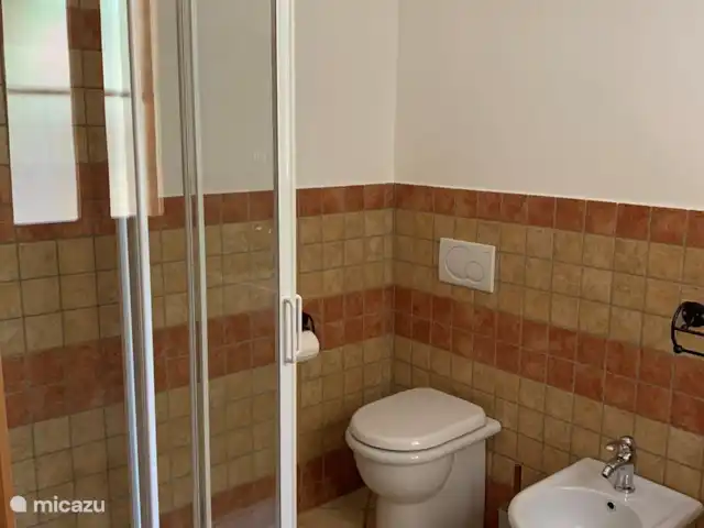 Tra Torre e Mare huren in Italië, Sardinië, Torre delle Stelle - vakantiehuis Badkamer 1; aan slaapkamer 1