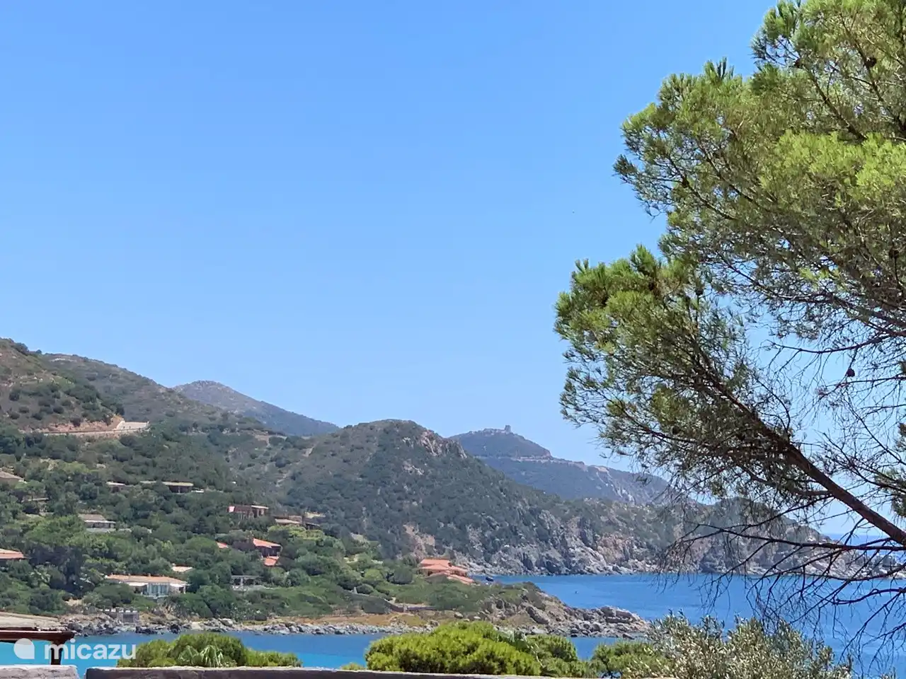 Blick auf die Bucht von Genn'e Mari