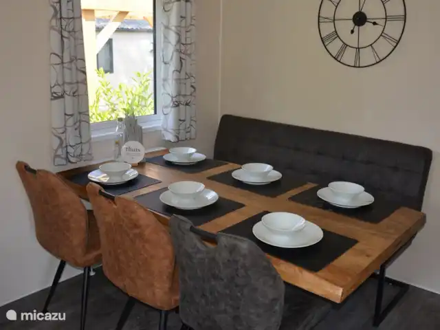 Location de Vacances Pays-Bas, Gueldre, Beekbergen, chalet - Chalet 't Veluws Huuske Vous ne mangez pas à l’extérieur ? Pas de problème, l’intérieur peut aussi être très confortable.