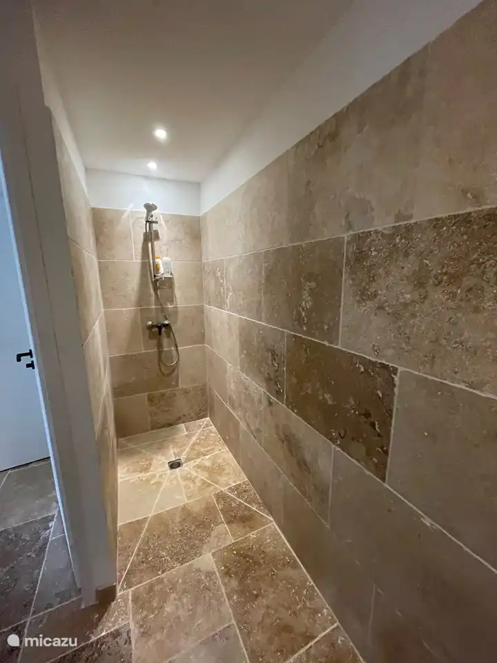 Badezimmer im Erdgeschoss