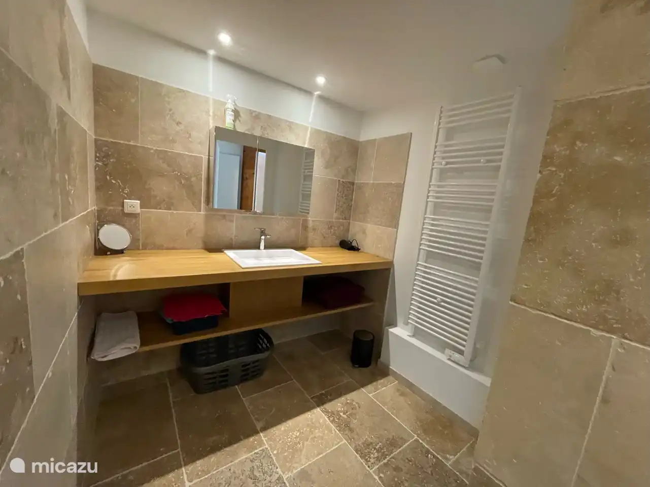 Badezimmer im Erdgeschoss