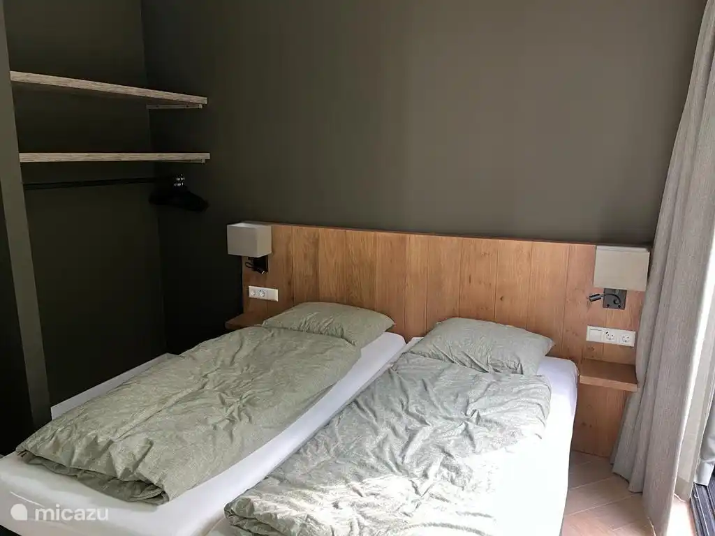 Schlafzimmer 4