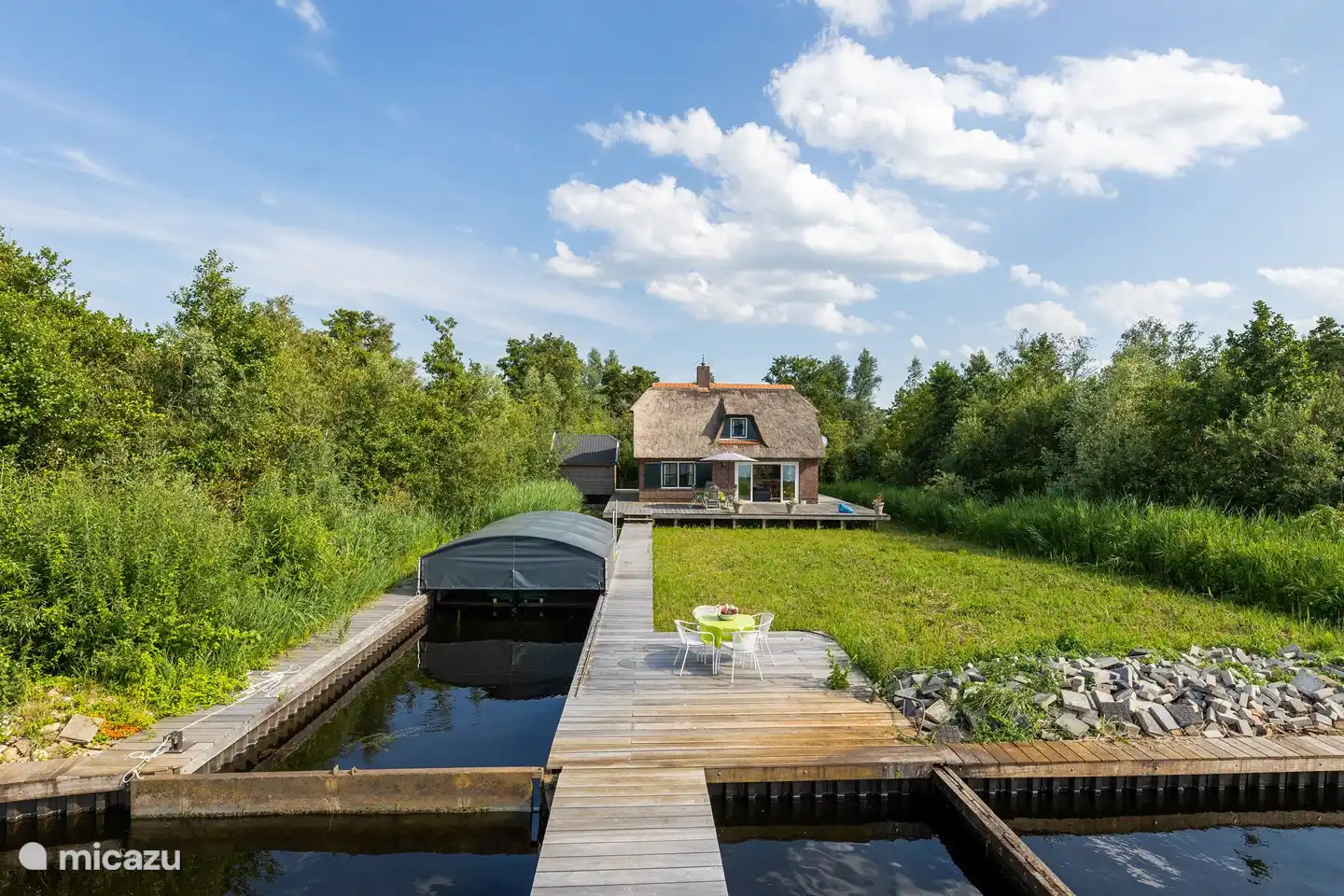Vanaf de steiger met zwem trapje