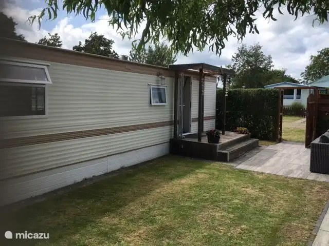 Caravana de unos 38 m2.