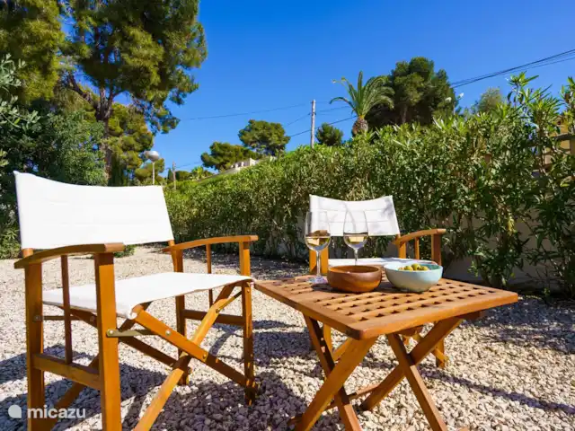 Villa Casa Calme - 700m van dorp huren in Spanje, Costa Blanca, Moraira - villa Tuin aan de zijkant van het huis