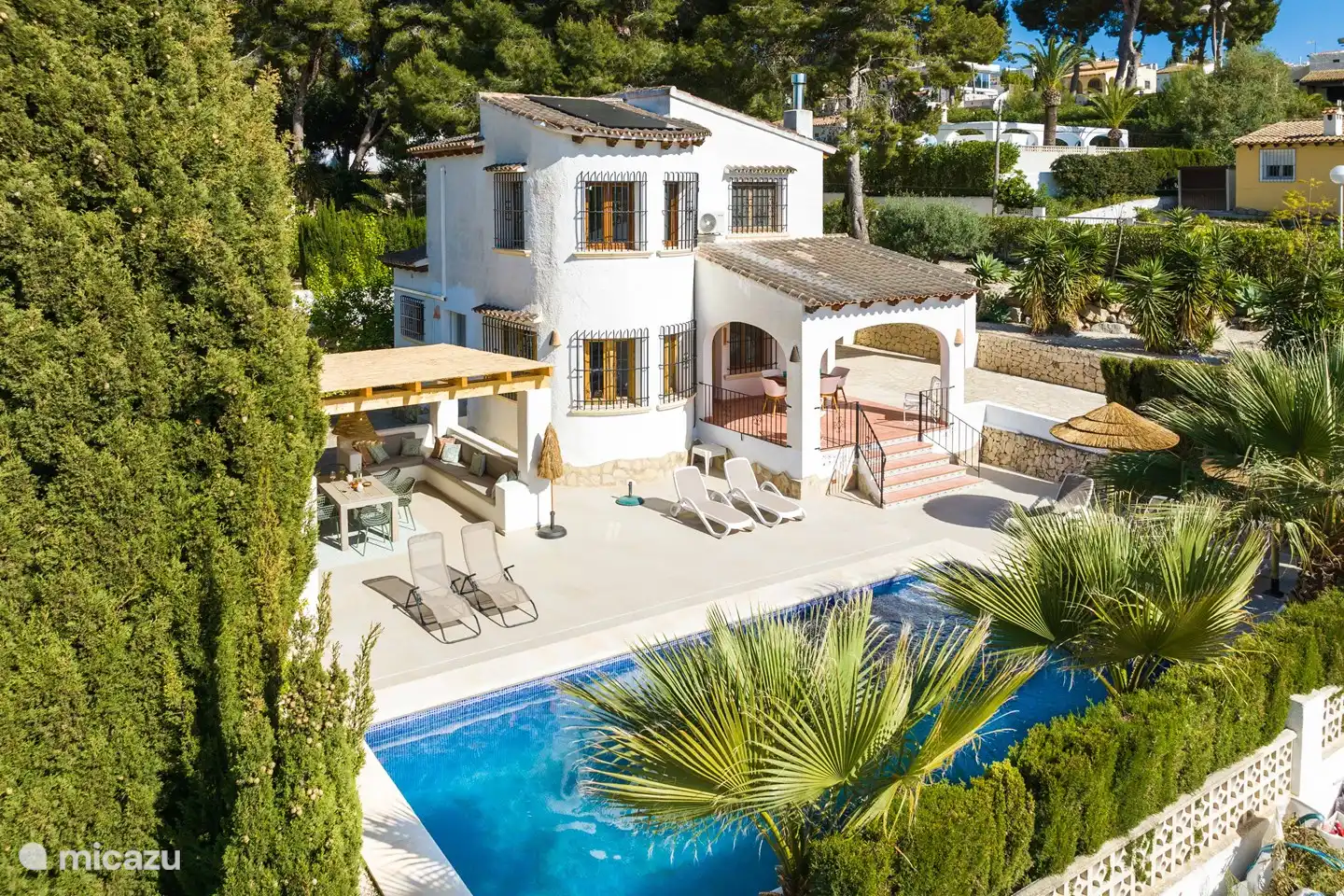 El frente de la casa