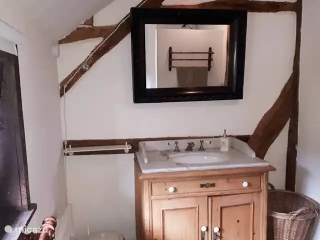 Location de Vacances Belgique, Ardennes, Durbuy, maison de vacances - Le Colombage salle de bains