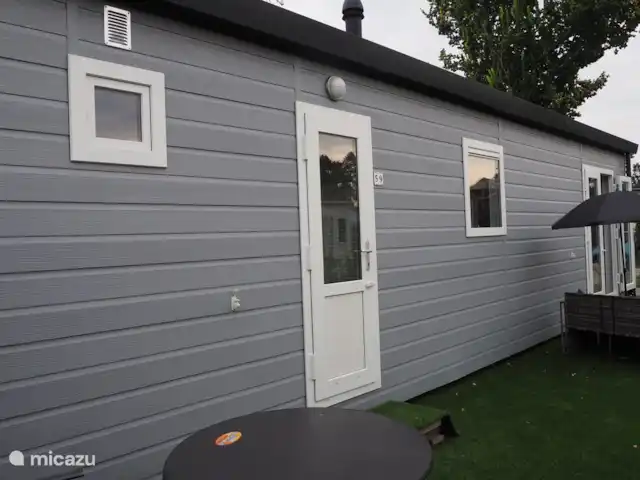 Chalet de luxe Wielewaal, parc IJsvogel | Pays-Bas, Gueldre, Voorthuizen - chalet Le chalet est placé bas afin qu'une seule marche soit nécessaire pour entrer