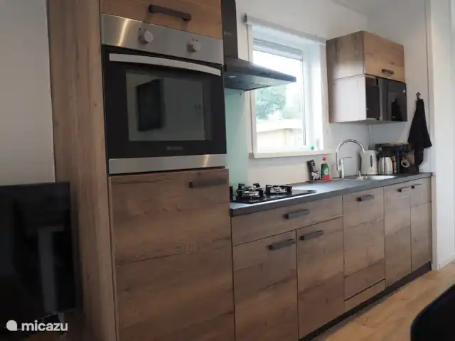 Chalet de luxe Wielewaal, parc IJsvogel | Pays-Bas, Gueldre, Voorthuizen - chalet Cuisine très complète avec four, lave-vaisselle et micro-ondes.