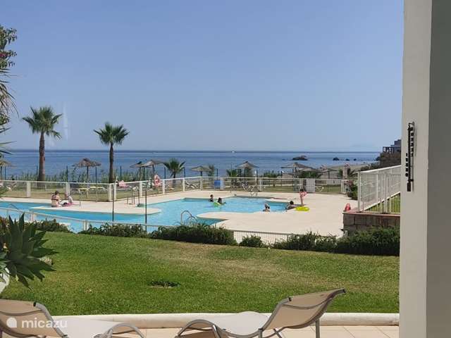 Vakantiehuis Spanje, Costa del Sol, Manilva - appartement Luxe apartament direct aan zee