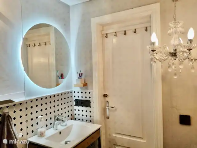Location de Vacances Espagne, Andalousie, Casares, appartement - Appartement de luxe au bord de la mer salle de bains