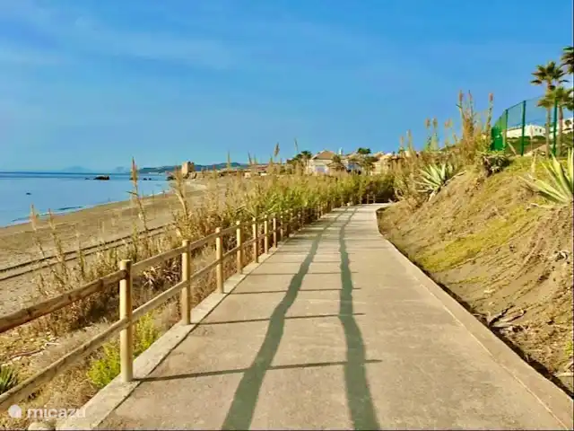 Location de Vacances Espagne, Andalousie, Casares, appartement - Appartement de luxe au bord de la mer Senda Litoral (piste pédestre et cyclable le long de toute la côte)