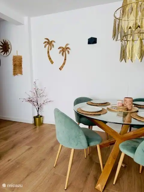 Schöne geräumige Ecke