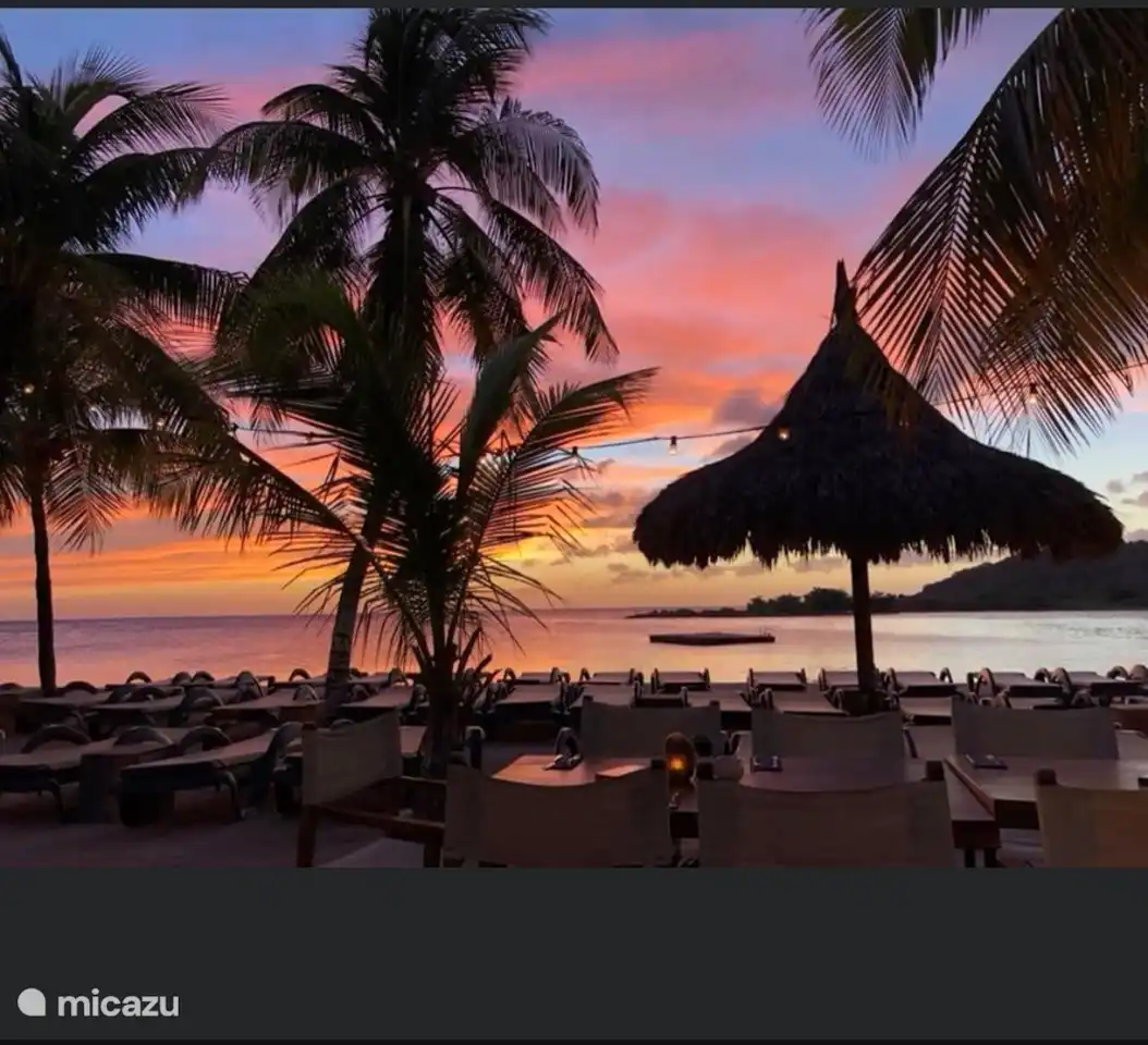 Zonsondergang bij Jan-Thiel beach (Zanzibar)