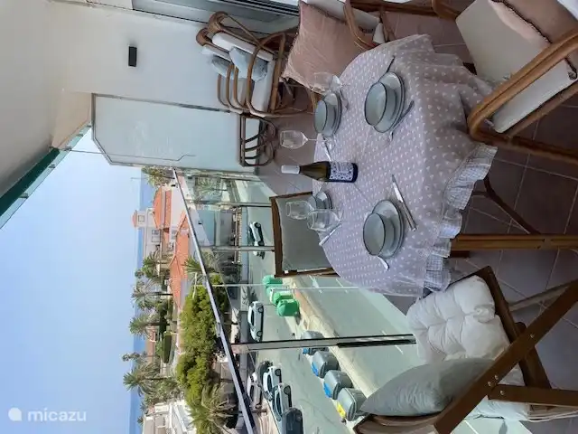 Espacio para 4 personas en las tierras 