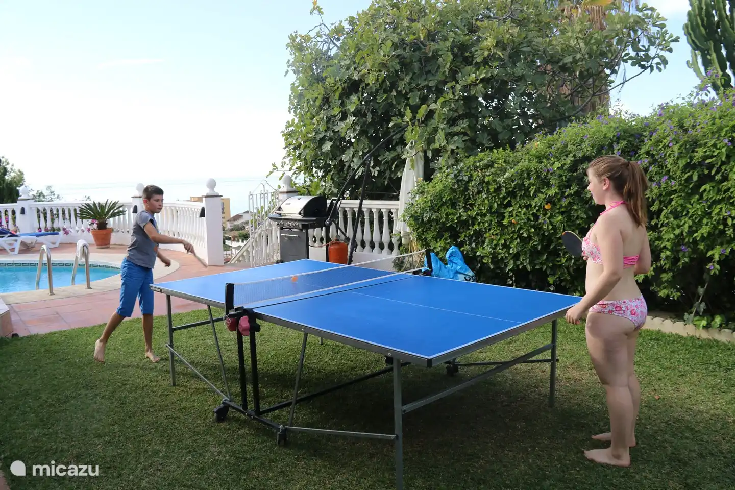 Beweglicher Tennistisch.