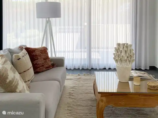Location de Vacances Espagne, Costa Blanca, Jávea, villa - Villa Strelitzia Séjour ouvert et lumineux, décoré d'une influence méditerranéenne.