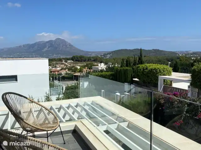 Location de Vacances Espagne, Costa Blanca, Jávea, villa - Villa Strelitzia Vue sur le Montgo ou la soi-disant montagne des éléphants.