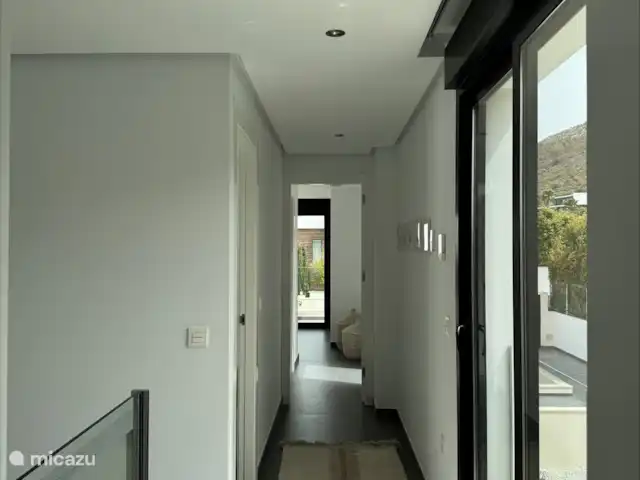 Location de Vacances Espagne, Costa Blanca, Jávea, villa - Villa Strelitzia Hall à l’étage.