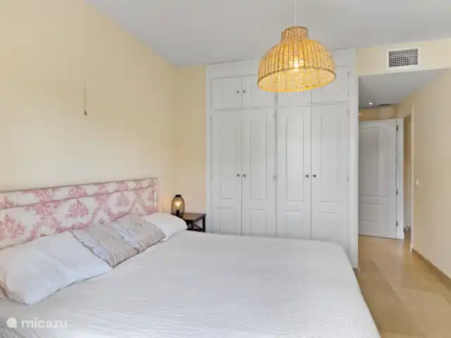 Experiencia de playa en la Costa del Sol en España, Costa del Sol, Manilva - apartamento recamara principal