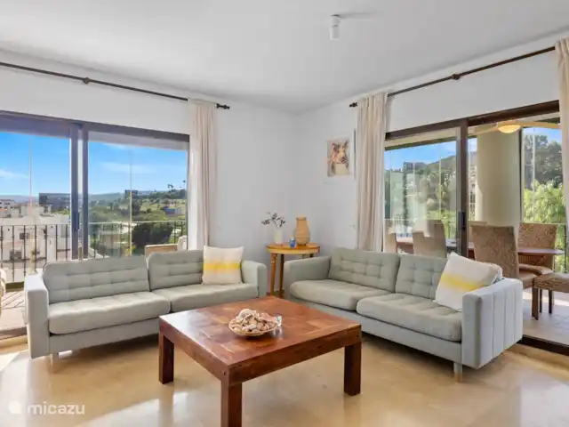 Experiencia de playa en la Costa del Sol en España, Costa del Sol, Manilva - apartamento sala de estar