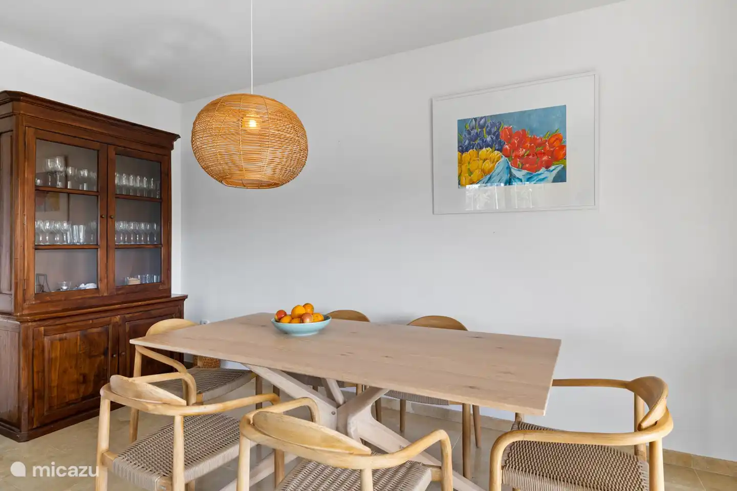 Esstisch im Wohnzimmer