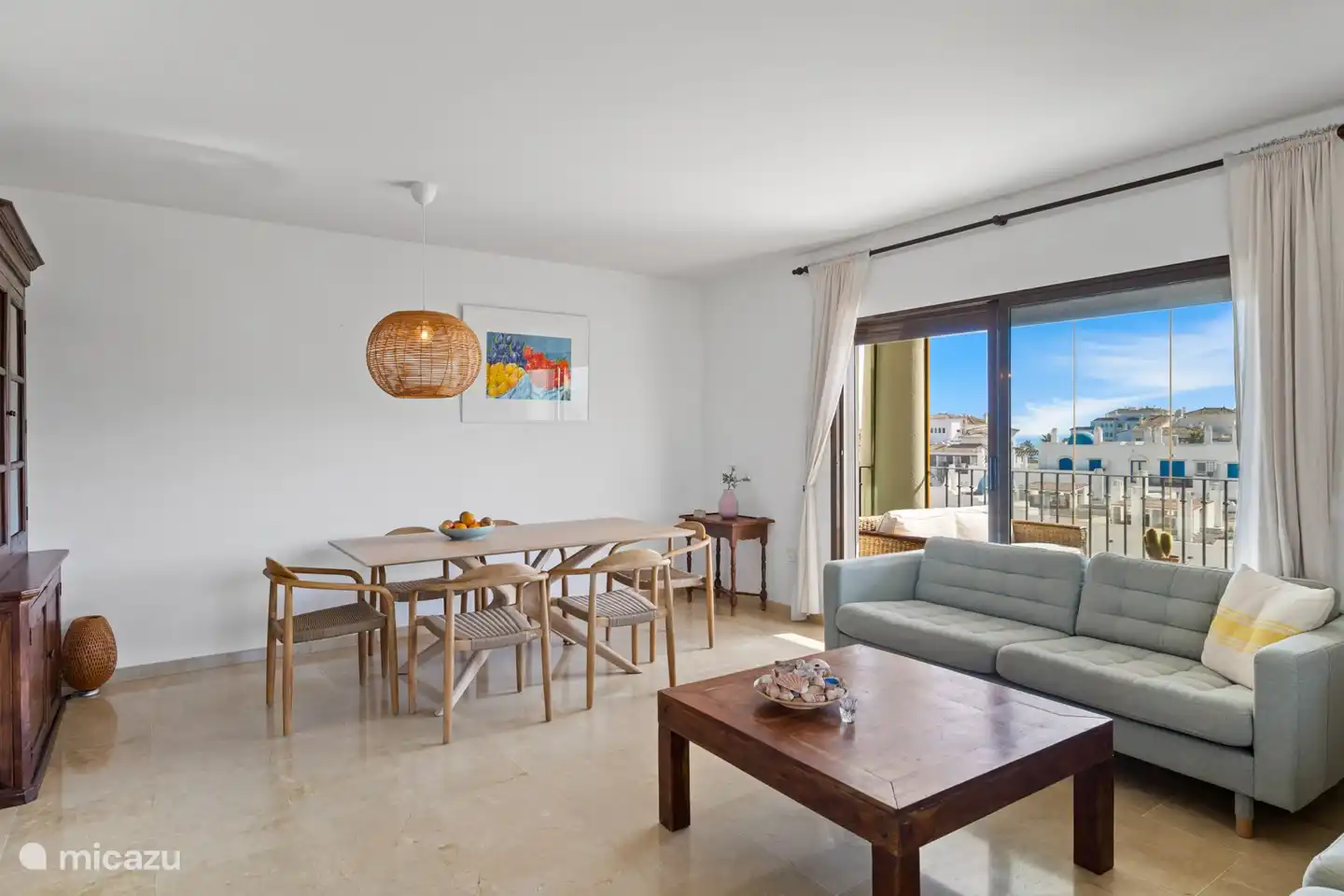 viel Licht und Platz überall