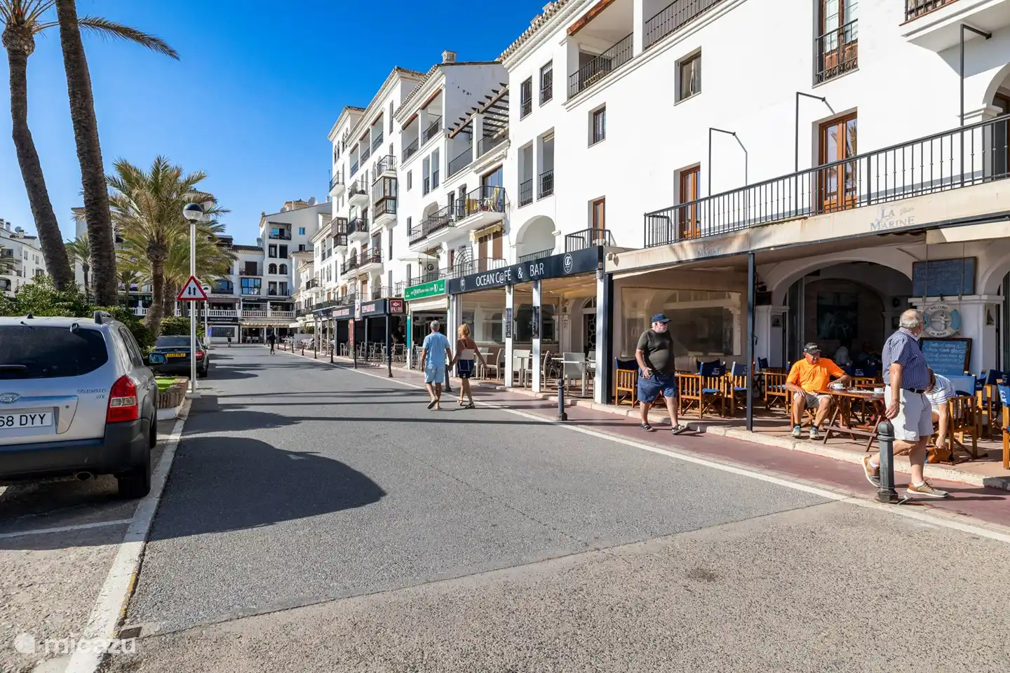 reges Treiben rund um den Hafen