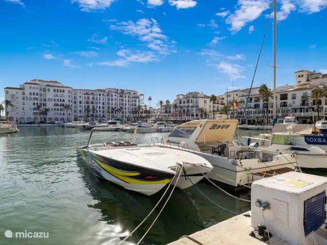 Experiencia de playa en la Costa del Sol en España, Costa del Sol, Manilva - apartamento con vistas al puerto