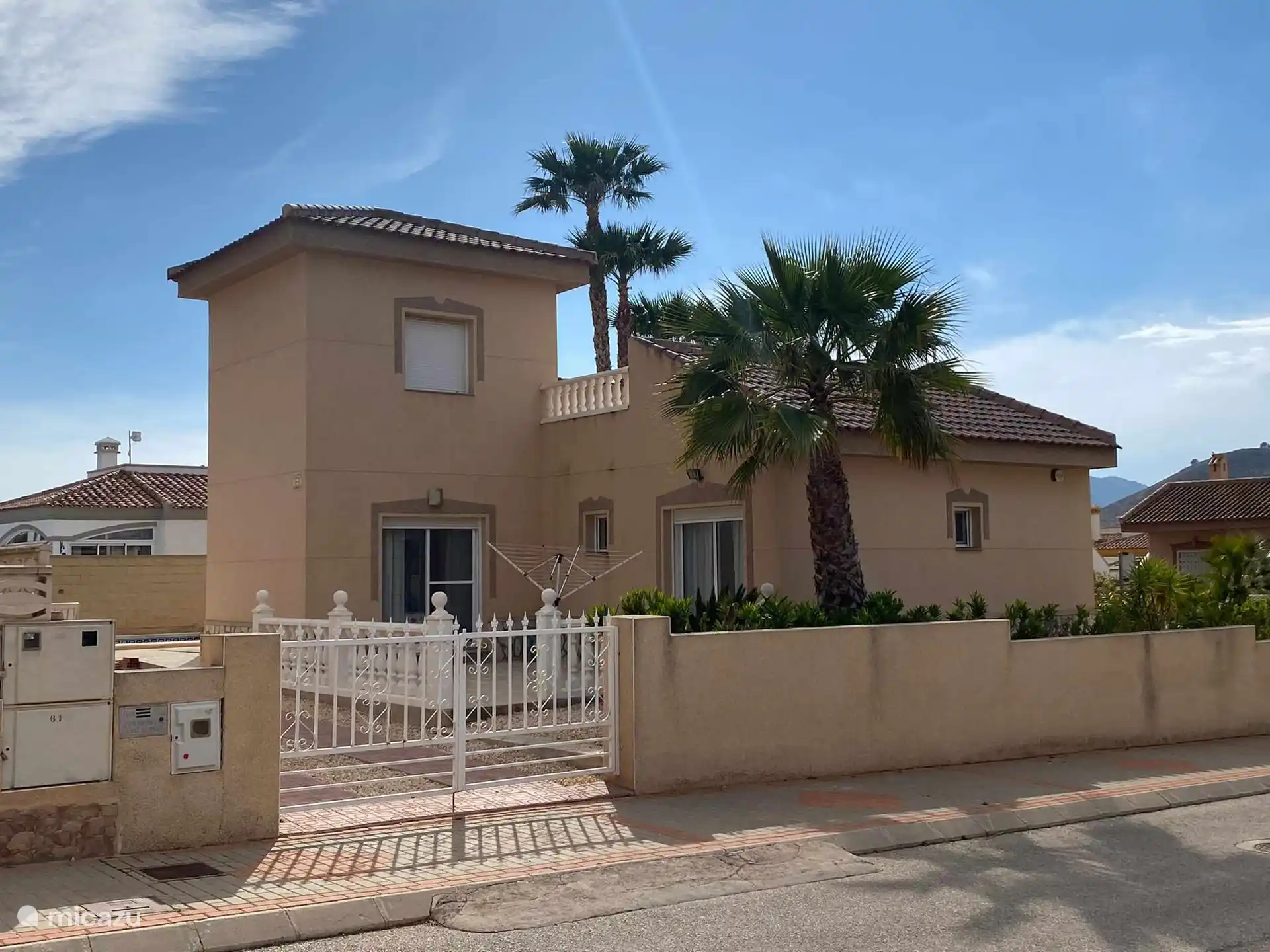 Vue extérieure de l’allée