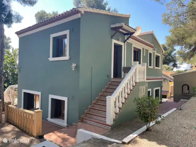 La Posada Paradiso | Casita Oliva 2 huren in Spanje, Costa Blanca, Jávea - appartement de achterkant van het groene huis